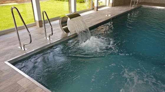 Große schwimmendes Stahlkonstruktions-Pool SS 316 rechteckig über modularen Grundpools